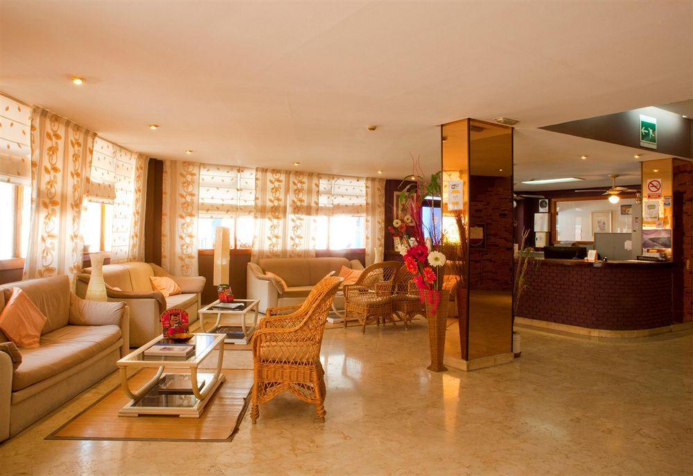 Palm Beach Club Apartamentos Carihuela Torremolinos Exterior photo